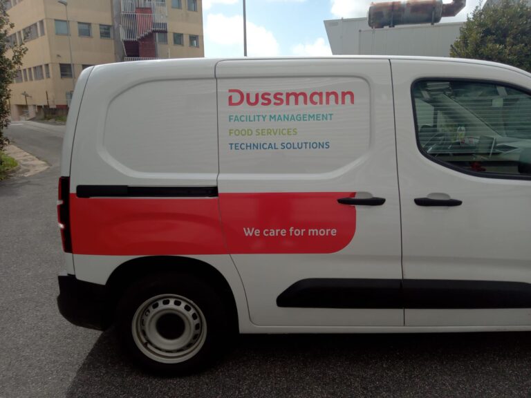 dussmann_lato-destro